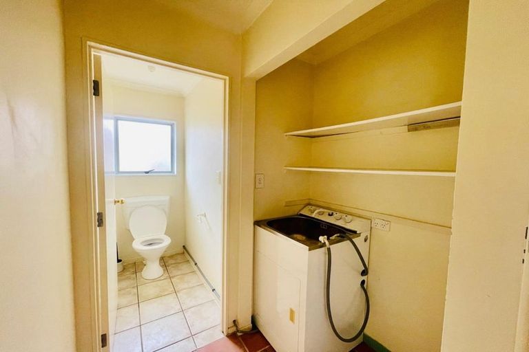 Photo of property in 10 Wheaton Place, Glen Eden, Auckland, 0602