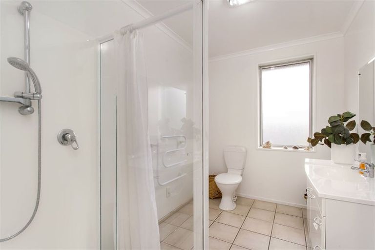 Photo of property in 3a Bradshaw Terrace, Riccarton, Christchurch, 8011