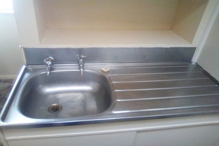 Photo of property in 27 Mccoll Street, Vogeltown, Wellington, 6021