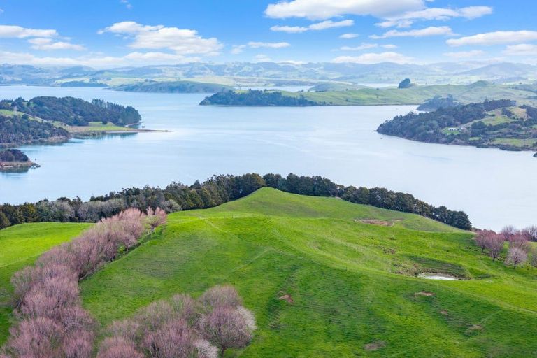 Photo of property in 100 Marohemo Road, Maungaturoto, 0583