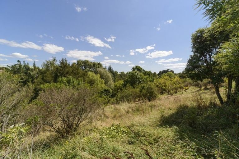 Photo of property in 140 Ruapehu Drive, Fitzherbert, Palmerston North, 4410