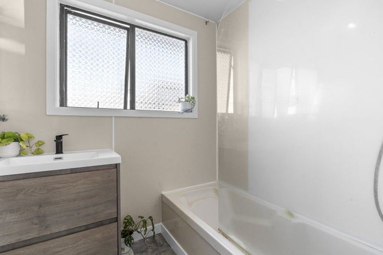 Photo of property in 21 Strange Street, Waitara, 4320