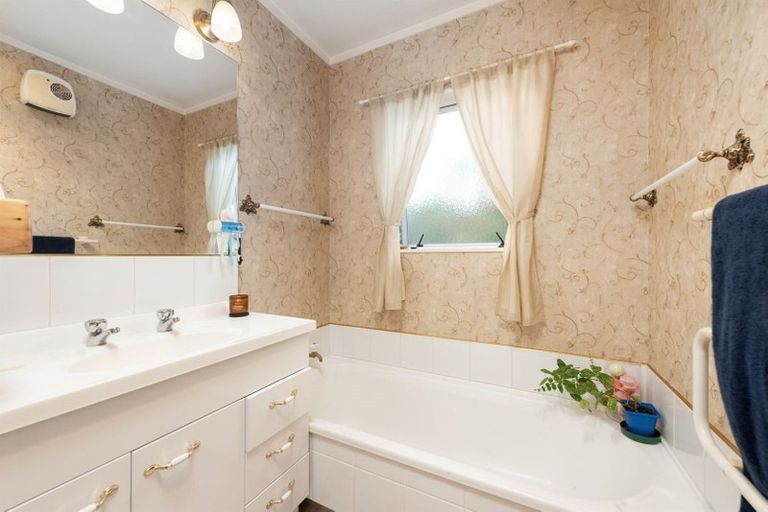 Photo of property in 18 Snowden Street, Ohauiti, Tauranga, 3112