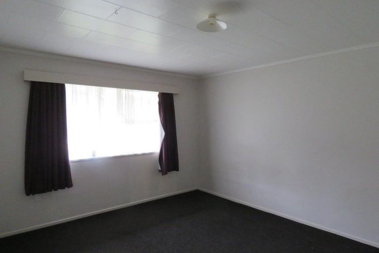 Photo of property in 3/7 Harris Street, New Plymouth, 4310