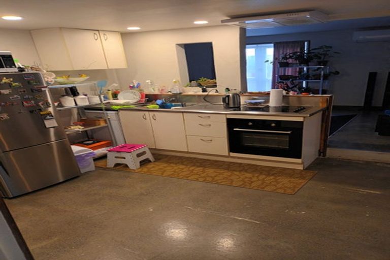 Photo of property in 81 Lauderdale Road, Birkdale, Auckland, 0626