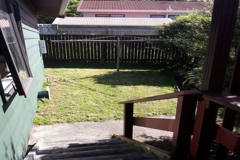 Photo of property in 2/31 Camellia Terrace, Maungaraki, Lower Hutt, 5010