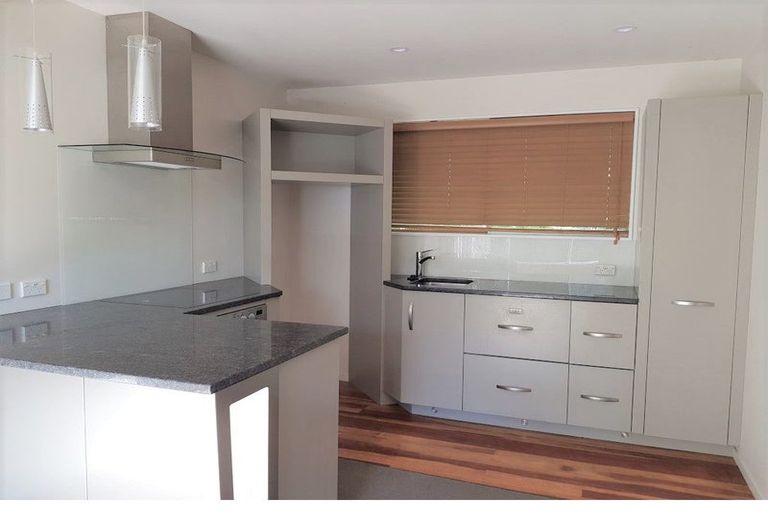 Photo of property in 2/16 John Street, Titahi Bay, Porirua, 5022