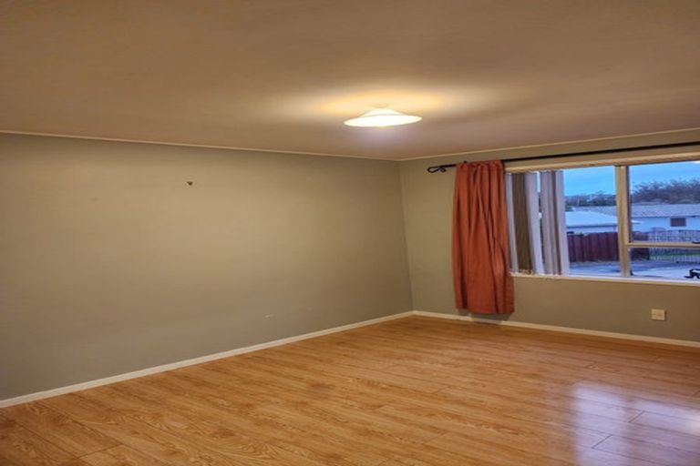 Photo of property in 14 Tango Place, Henderson, Auckland, 0610