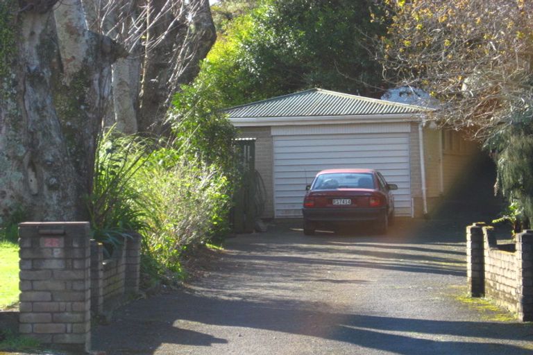 Photo of property in 26 Clawton Street, Westown, New Plymouth, 4310