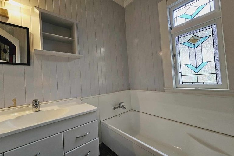 Photo of property in 52 Gonville Avenue, Gonville, Whanganui, 4501