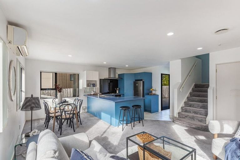 Photo of property in 217a Onewa Road, Birkenhead, Auckland, 0626