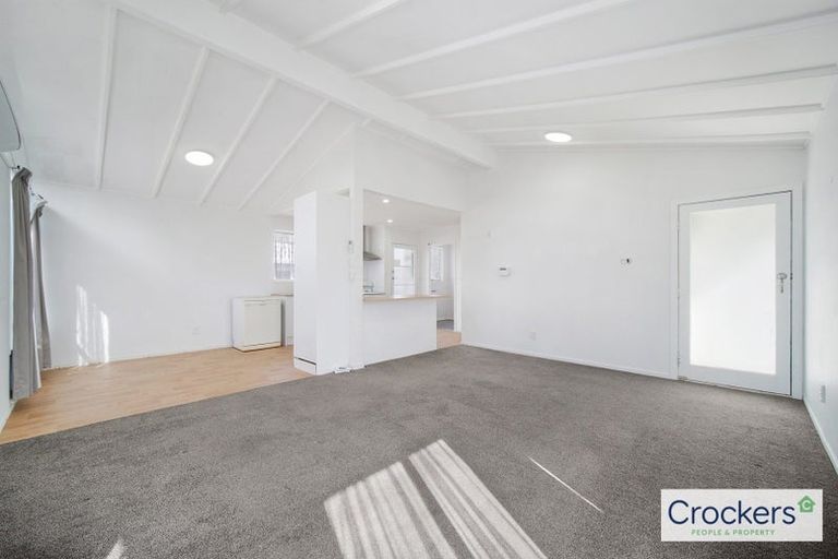 Photo of property in 2 Tuna Place, Manurewa, Auckland, 2102