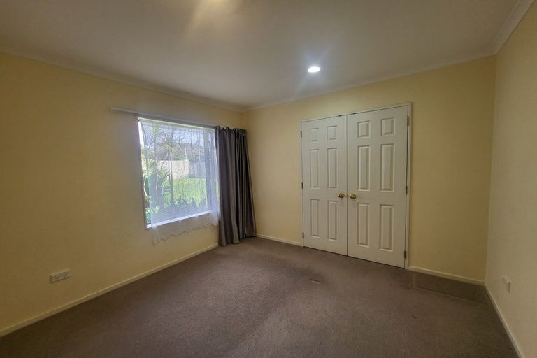 Photo of property in 128 Charles Prevost Drive, The Gardens, Auckland, 2105