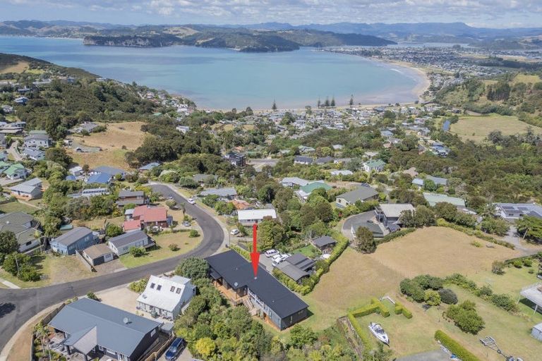 Photo of property in 13 Miro Place, Whitianga, 3510