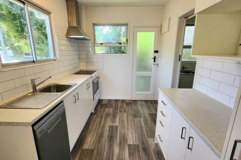 Photo of property in 27 Jonathon Street, Brookfield, Tauranga, 3110