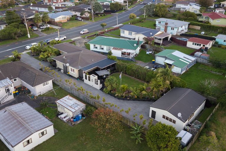 Photo of property in 44 Hepburn Road, Glendene, Auckland, 0602