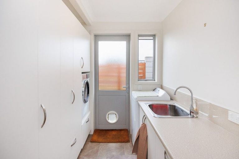 Photo of property in 8 Hanalin Drive, Marton, 4710