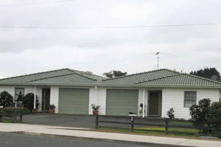 Photo of property in 3/12 Miro Street, Helensville, 0800