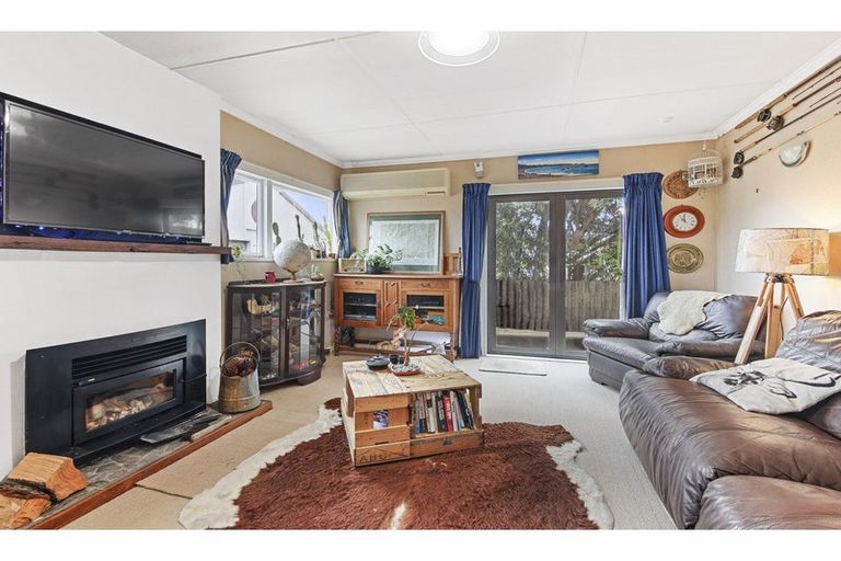 Photo of property in 16 Grierson Avenue, Amberley, 7481