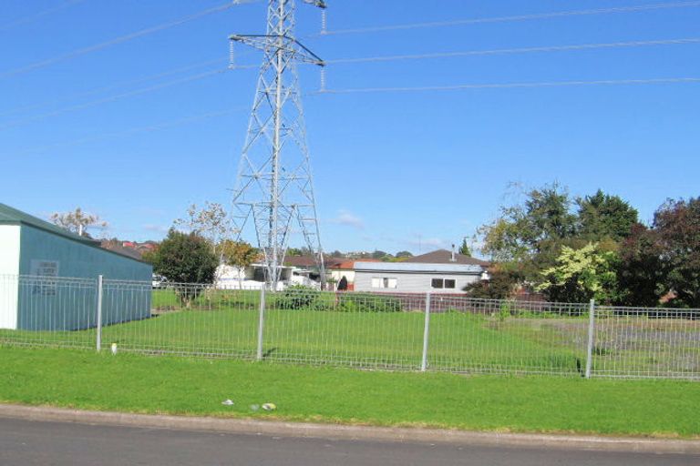 Photo of property in 1 Caserta Place, Clover Park, Auckland, 2023