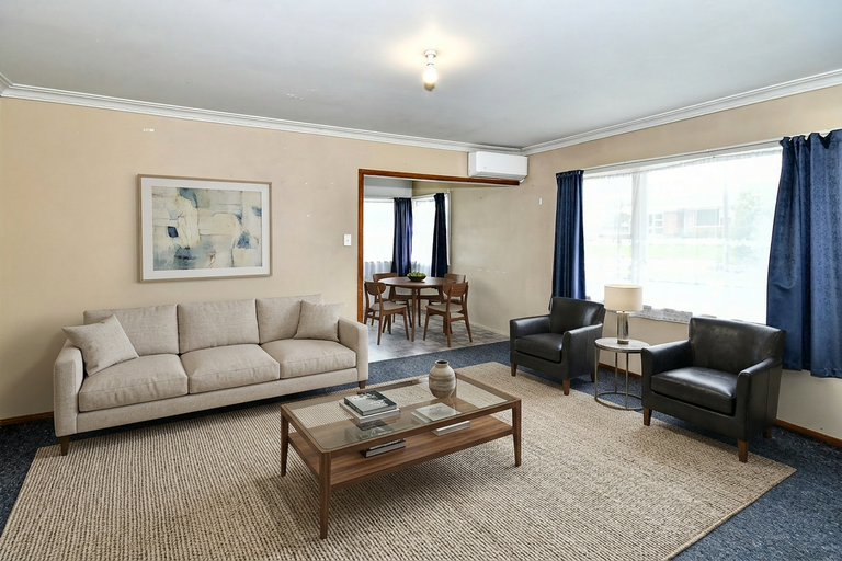 Photo of property in 27 Royston Street, Rosehill, Papakura, 2113