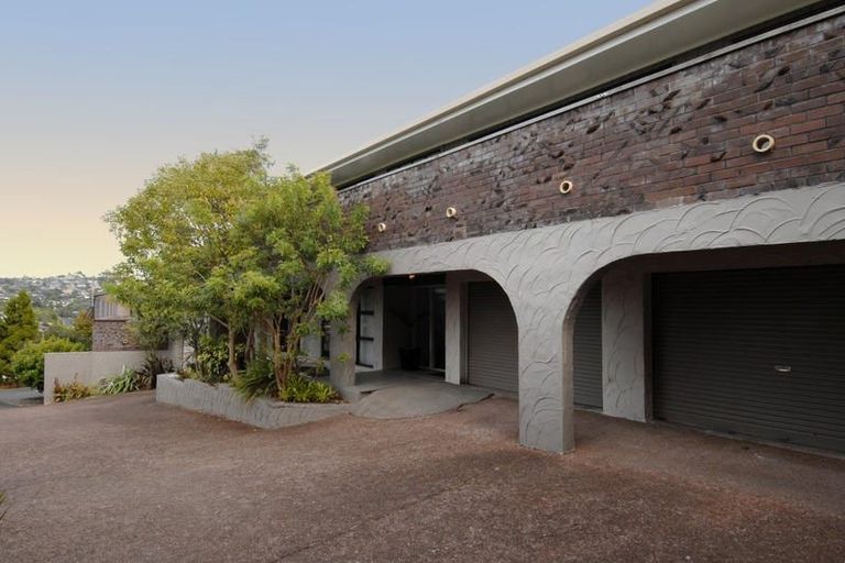 Photo of property in 2/533 Beach Road, Murrays Bay, Auckland, 0630