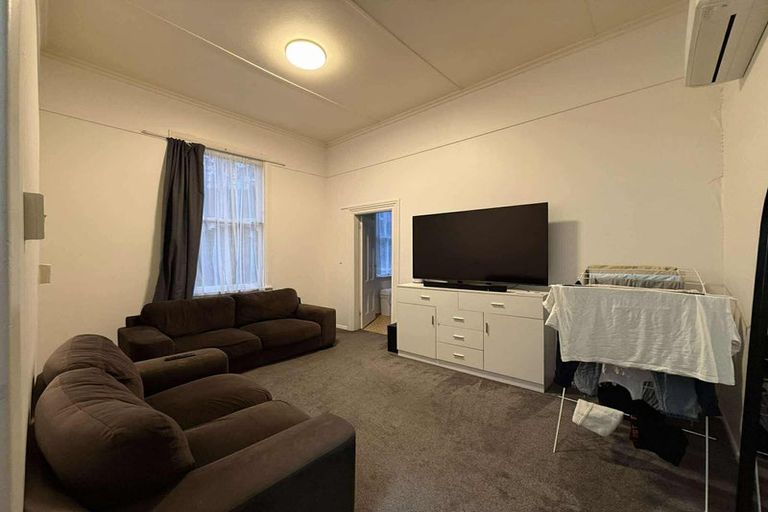 Photo of property in 22 Lawrence Street, Newtown, Wellington, 6021