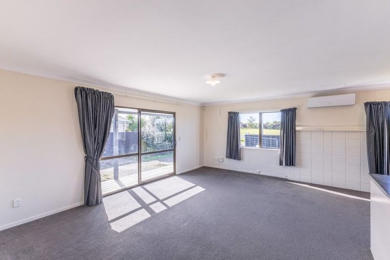 Photo of property in 129a Avalon Drive, Nawton, Hamilton, 3200