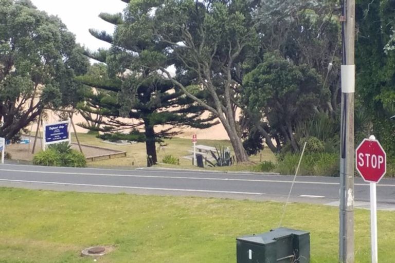 Photo of property in 4 Seaview Road, Cable Bay, 0420