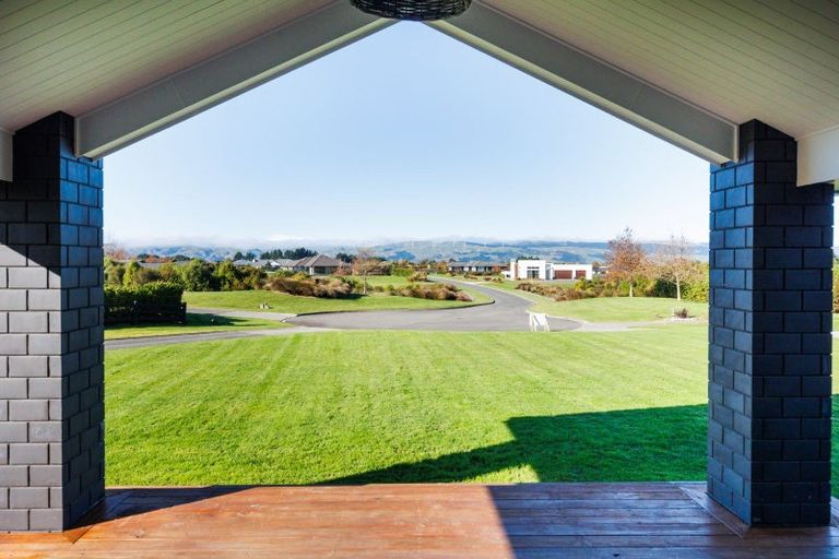 Photo of property in 21 Loveston Lane, Kelvin Grove, Palmerston North, 4470