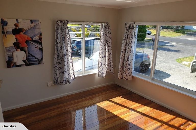 Photo of property in 1/7 Savoy Road, Glen Eden, Auckland, 0602