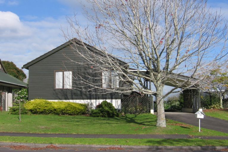 Photo of property in 13 Deodar Place, Totara Heights, Auckland, 2105