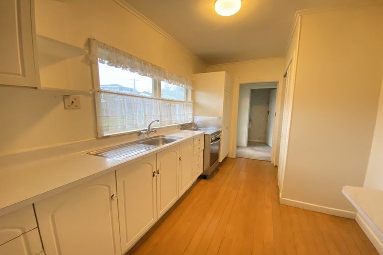 Photo of property in 1/1 Benders Avenue, Hillcrest, Auckland, 0627