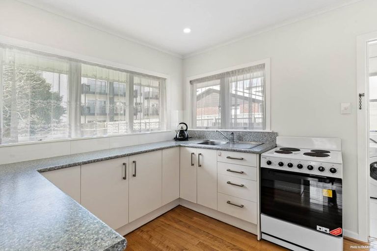 Photo of property in 3/15 Brook Street, Milford, Auckland, 0620