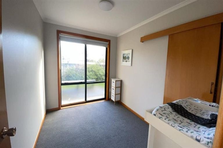 Photo of property in 3 Landsdowne Terrace, Cashmere, Christchurch, 8022