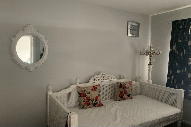 Photo of property in 9 Holland Street, Pukekohe, 2120