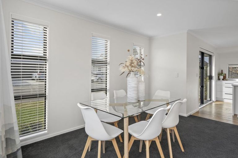 Photo of property in 25 Malaga Crescent, Harewood, Christchurch, 8051