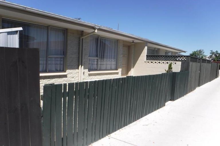 Photo of property in 2/79 Champion Street, Edgeware, Christchurch, 8013