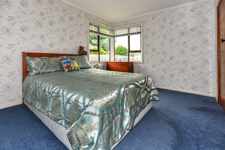 Photo of property in 6 Hillary Crescent, Upper Riccarton, Christchurch, 8041