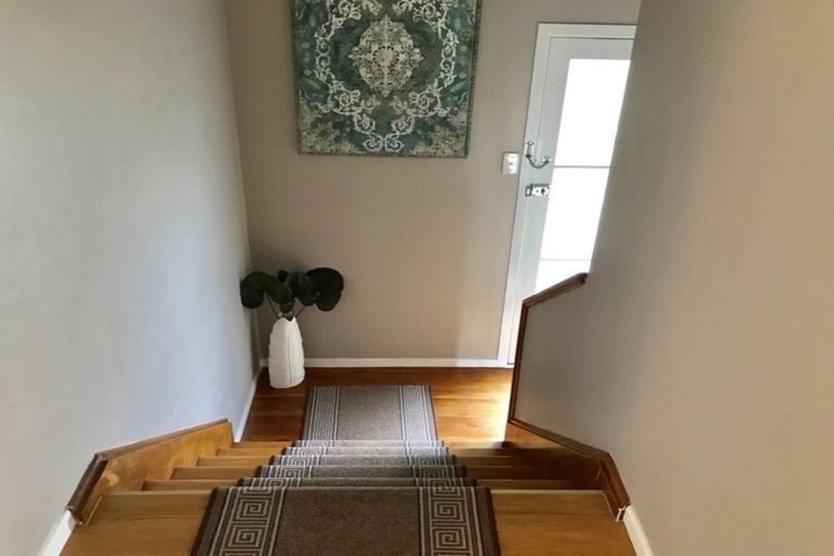 Photo of property in 117 Forrest Hill Road, Forrest Hill, Auckland, 0620