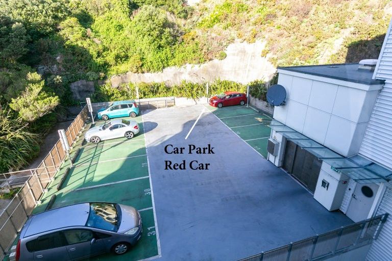 Photo of property in The Capital, 23/370 Oriental Parade, Oriental Bay, Wellington, 6011