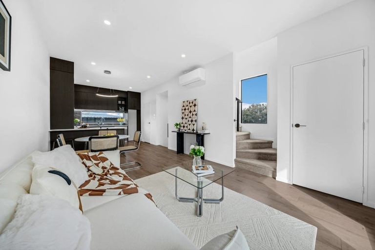 Photo of property in 5/220 Pakuranga Road, Pakuranga Heights, Auckland, 2010