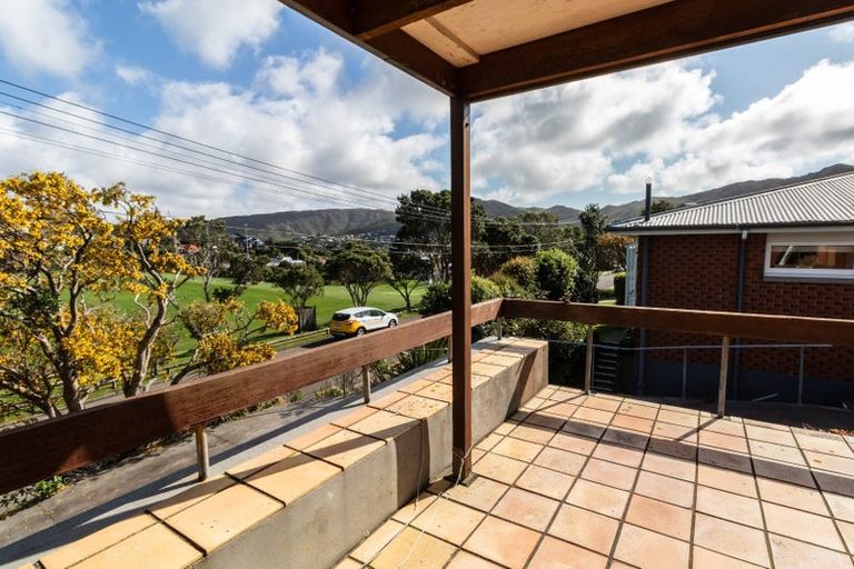 Photo of property in 39 Lucknow Terrace, Khandallah, Wellington, 6035