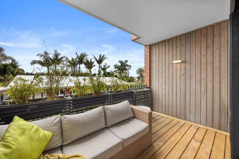 Photo of property in 500c Te Atatu Road, Te Atatu Peninsula, Auckland, 0610