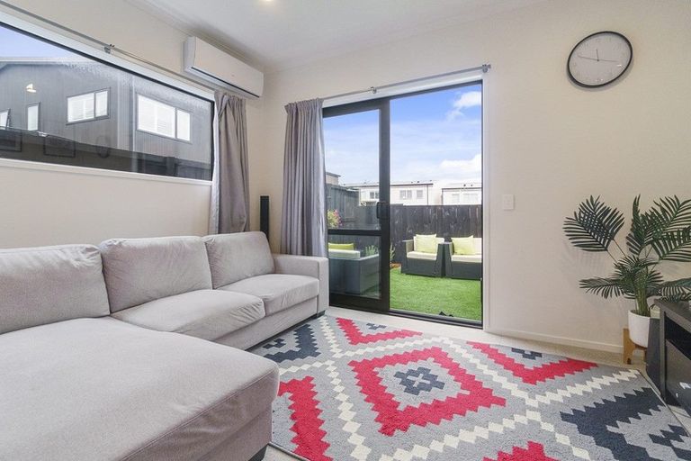 Photo of property in 2 Contact Lane, Hobsonville, Auckland, 0616