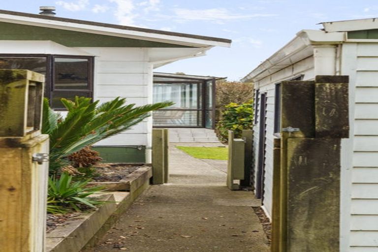 Photo of property in 6 Walnut Grove, Omokoroa, 3114