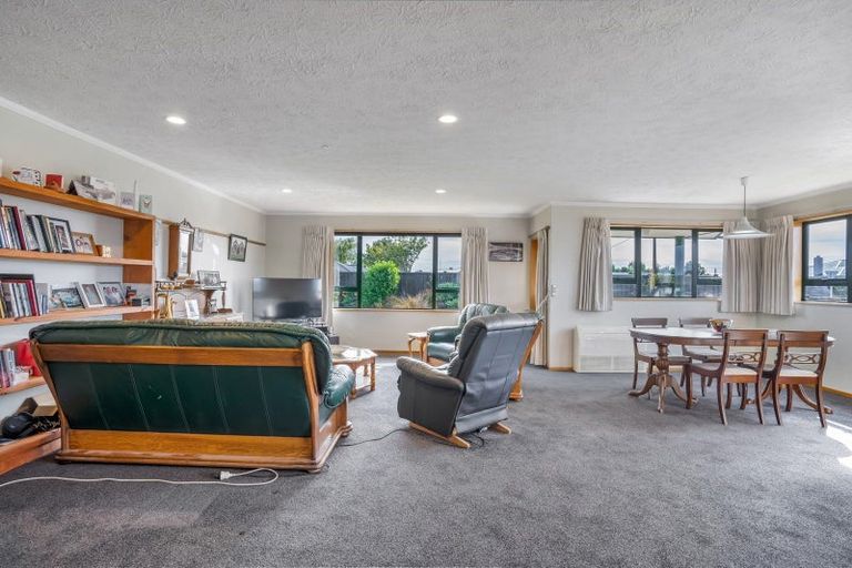 Photo of property in 15 Union Street, Winton, 9720