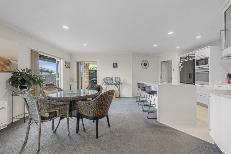 Photo of property in 379 Carrington Street, Upper Vogeltown, New Plymouth, 4310