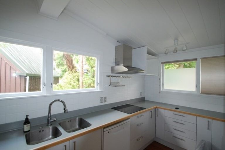 Photo of property in 19 Rochester Street, Wilton, Wellington, 6012