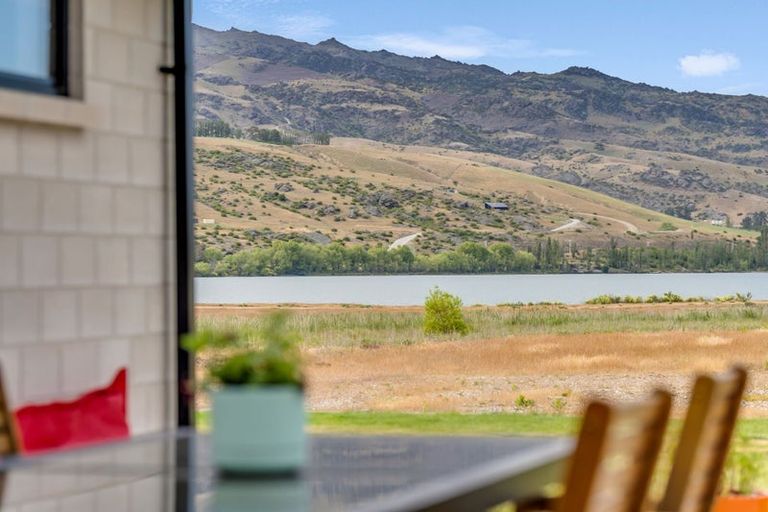 Photo of property in 56 Perriam Place, Mount Pisa, Cromwell, 9383